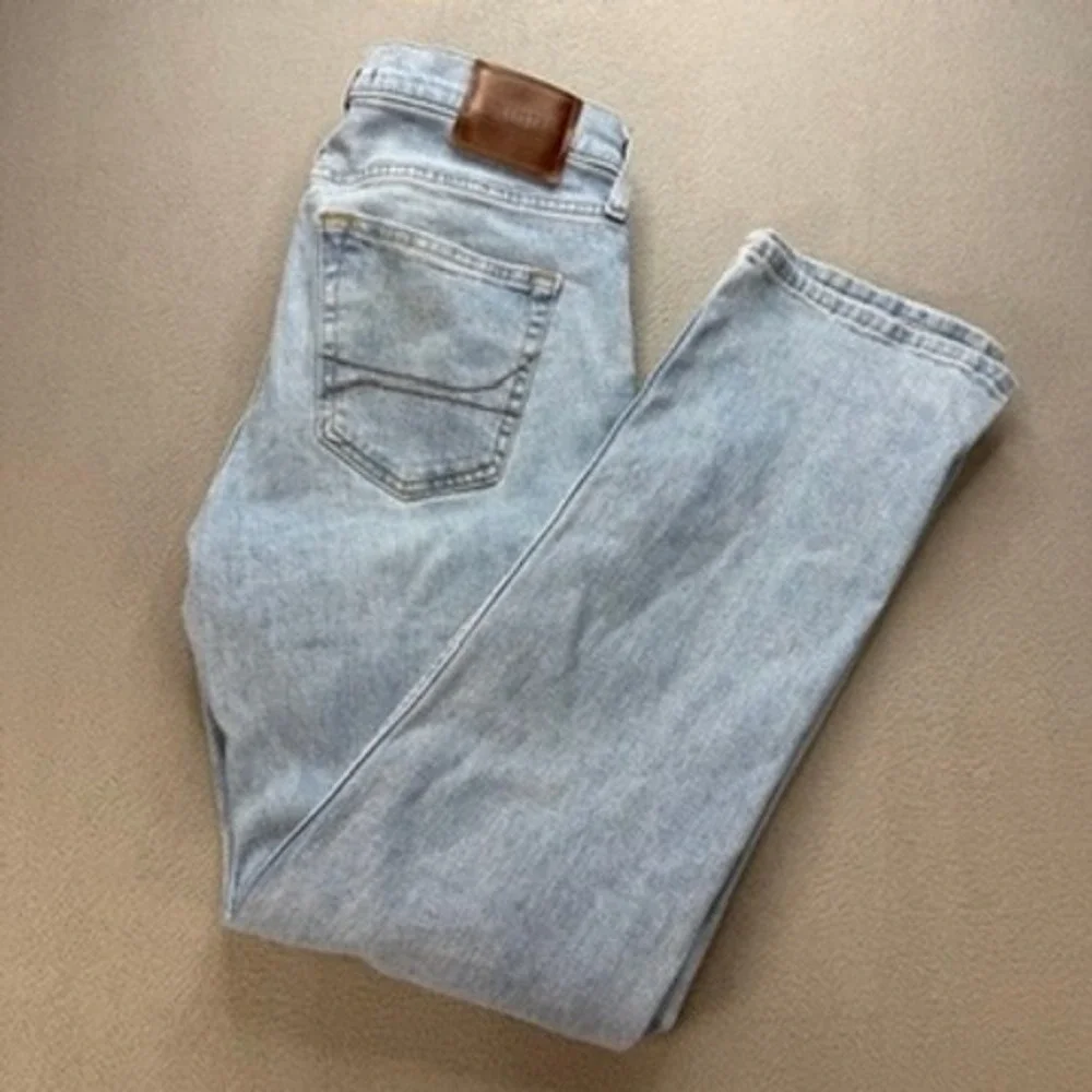Hollister Epic Flex Straight Jeans Men 30x32 (FIT 32x30) Light Wash Blue Denim